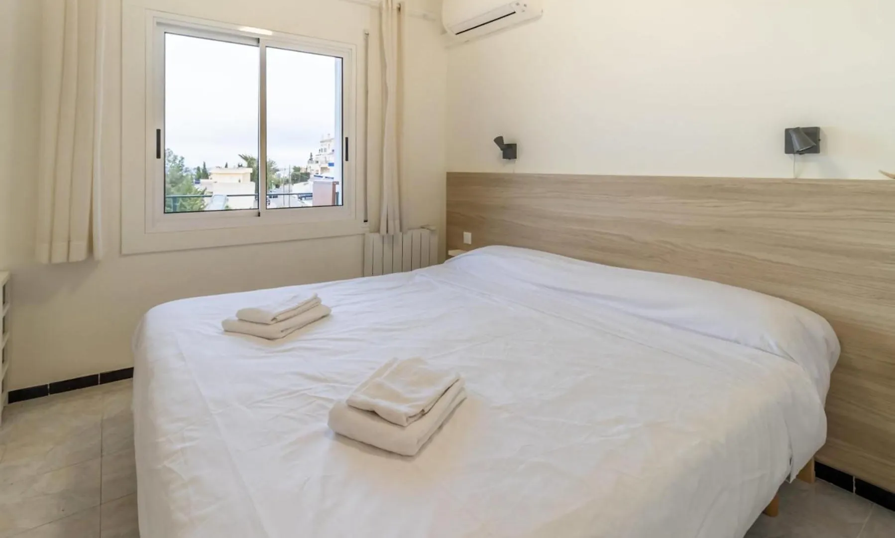 Apartment Les Tonyines 67 Apartamento Con Vistas Y Terraza Llanca