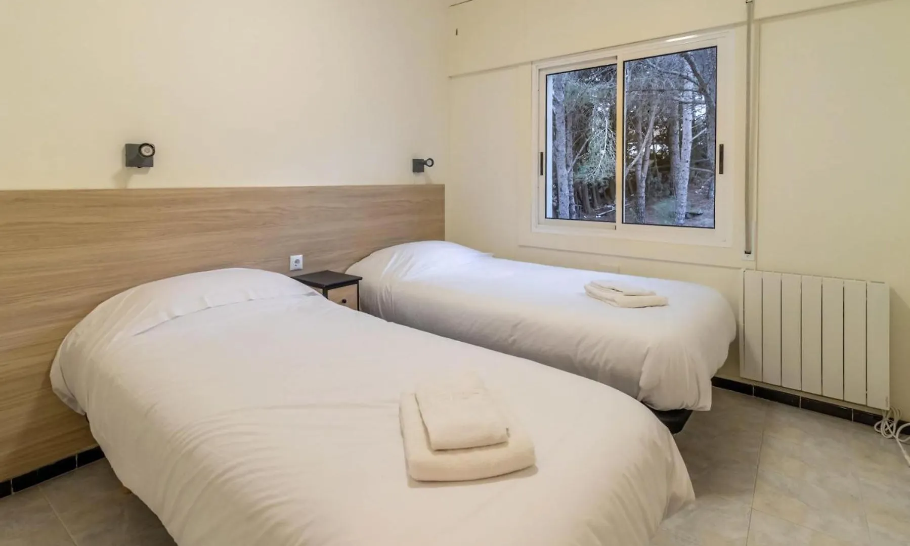 Les Tonyines 67 Apartamento Con Vistas Y Terraza Llanca 0*,  Spain